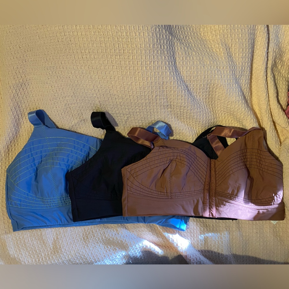 Fabletics sports bras